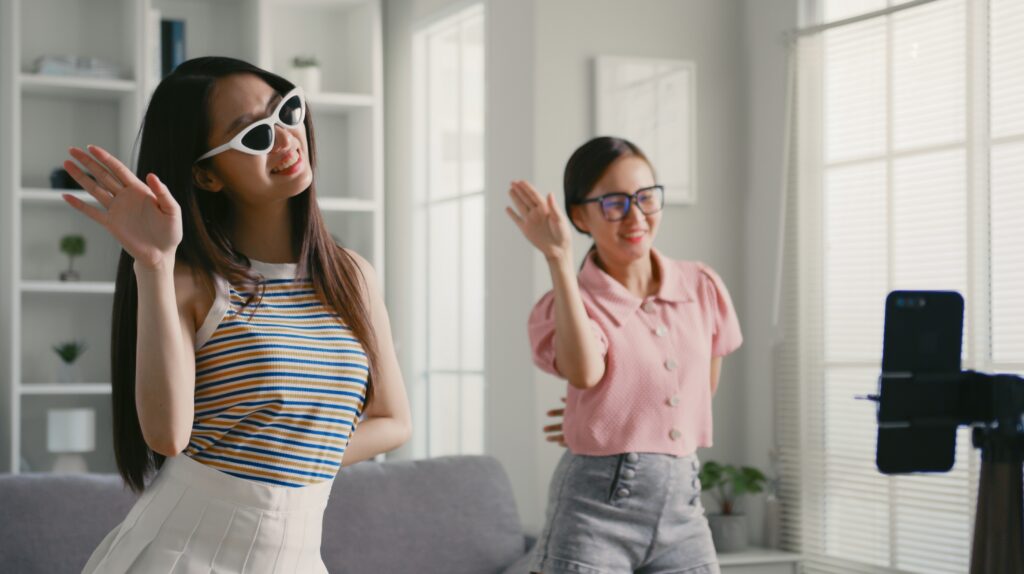 【2025年最新】TikTok APIとは?種類・料金・活用事例を徹底解説|マーケター必見!導入成功のポイントも紹介